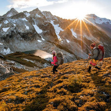 Senderismo en Glacier Peak Wilderness al norte de las Cascade Mountains en Washington